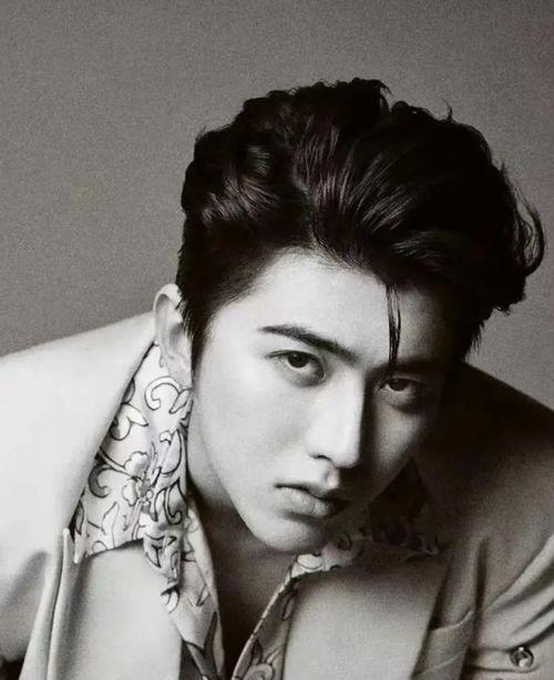 蔡徐坤吃瓜解说,揭秘娱乐圈幕后真相