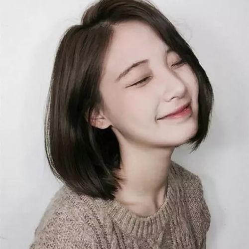 短发美女吃瓜图片大全,尽显时尚魅力与俏皮可爱