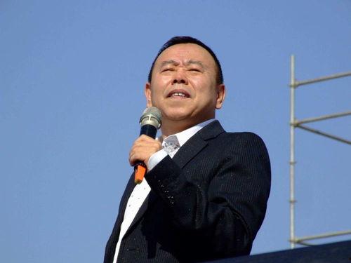 潘长江吃瓜直播,趣味横生引发网友热议